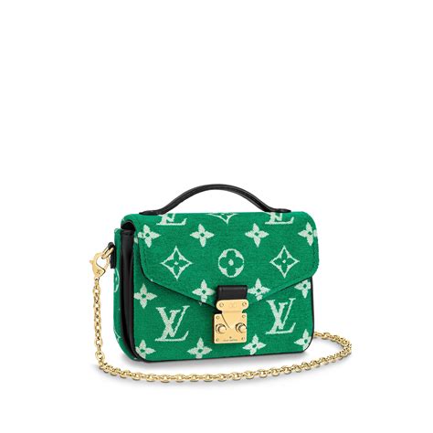 louis vuitton portafoglio catena|Louis Vuitton wallet on chain.